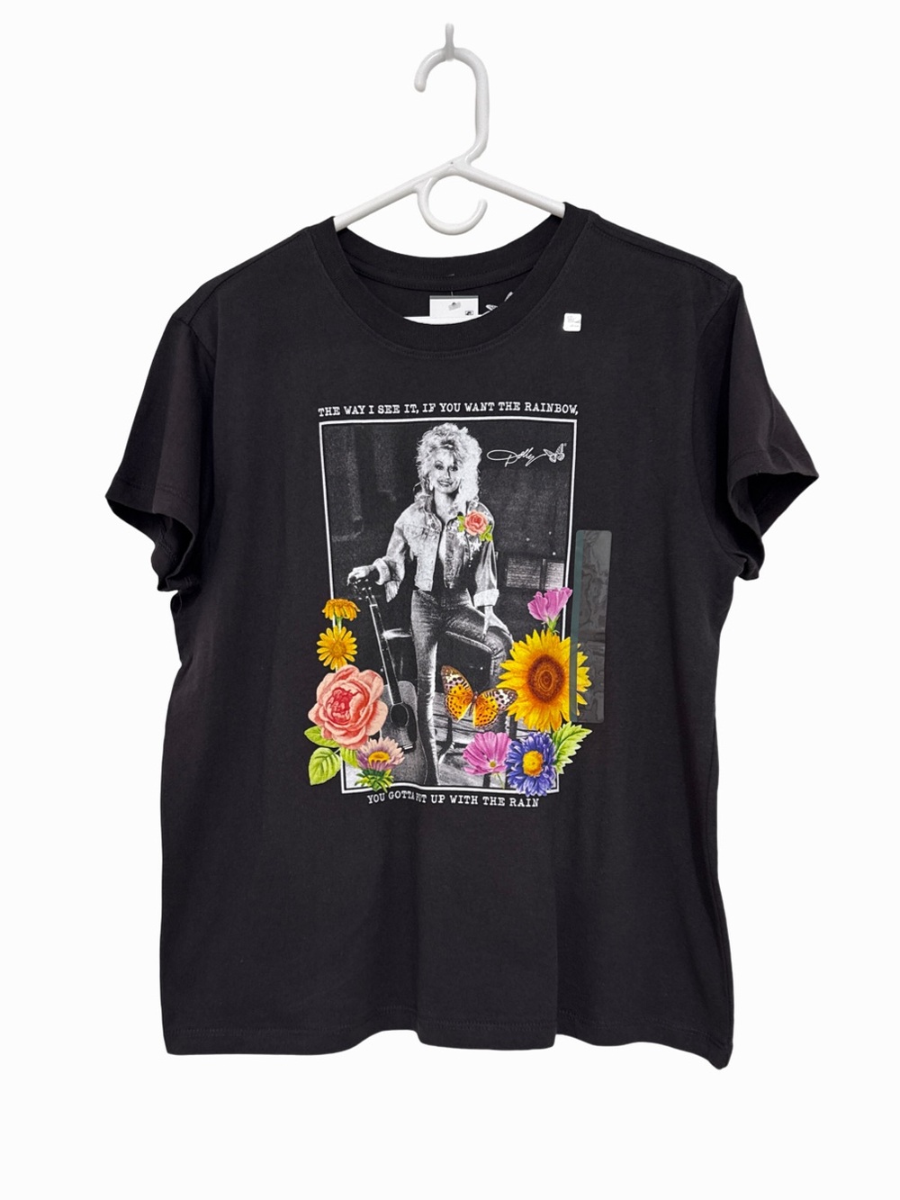 Dolly Parton Country Rain Rainbow Graphic T-Shirt Women’s Medium